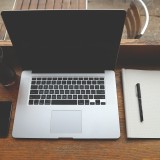 Jak wyczyścić klawiaturę w laptopie?